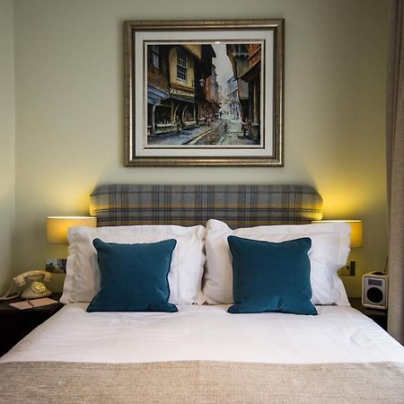Judge'S Lodging York Exterior foto A bedroom at the hotel